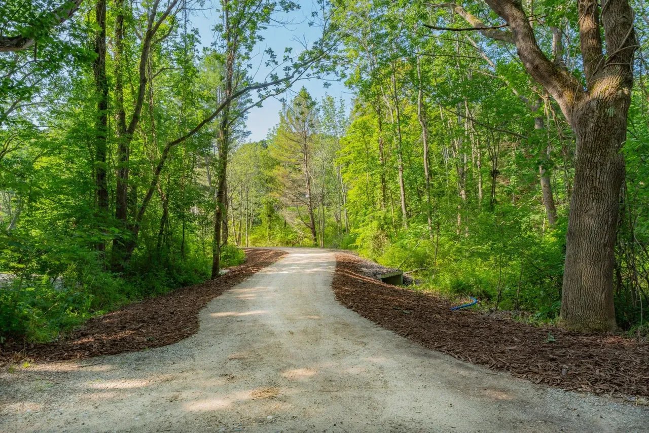 New Listing! 2A Ivy Lane, Kennebunkport, ME 04046 – $1,875,000