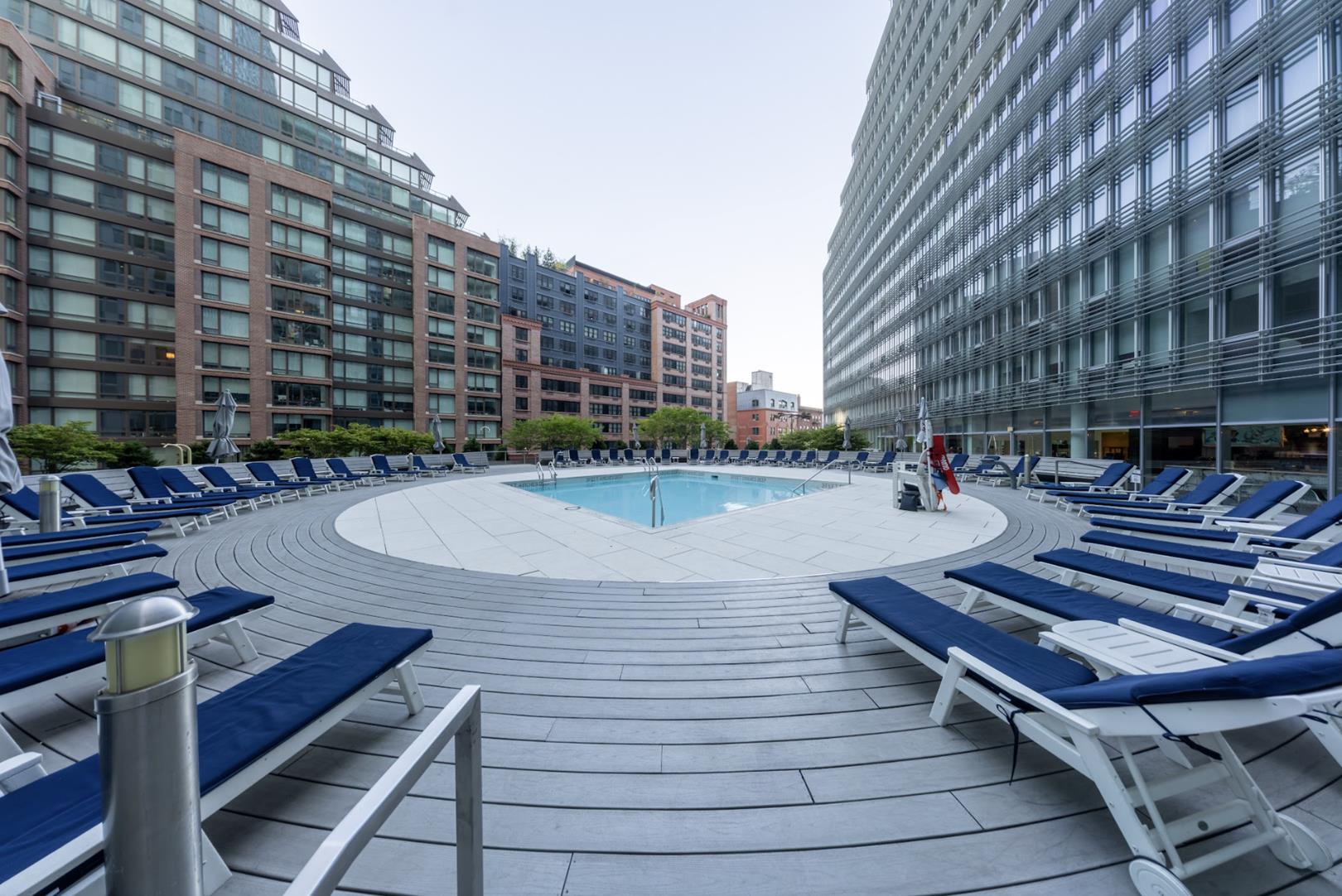 550 West 54th Street, Apt 25V