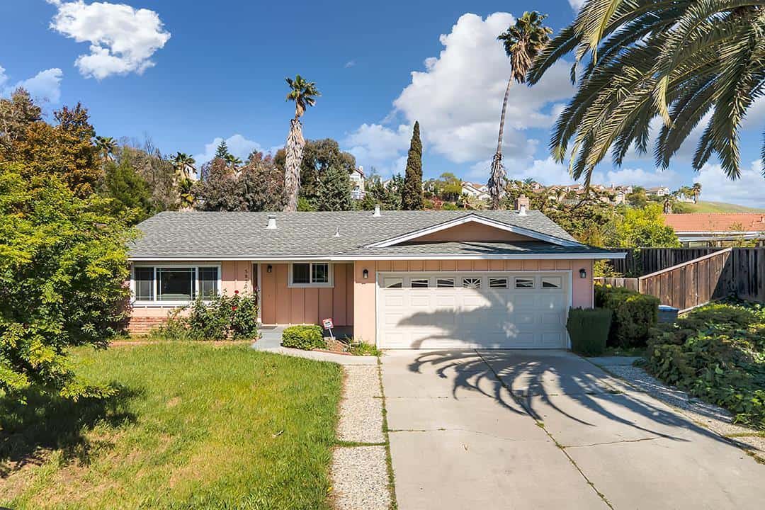 3830 Ashridge Lane • San Jose • 95121