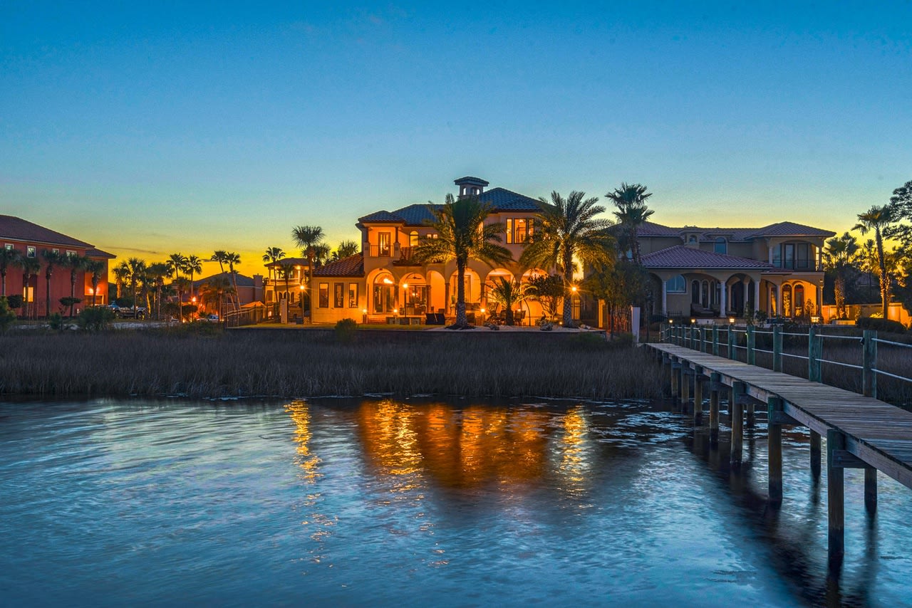 5236 Finisterre Drive