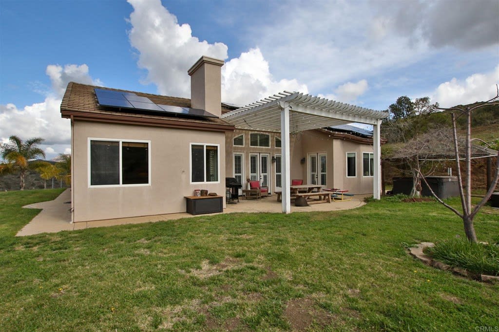 415 Peutz Valley Rd