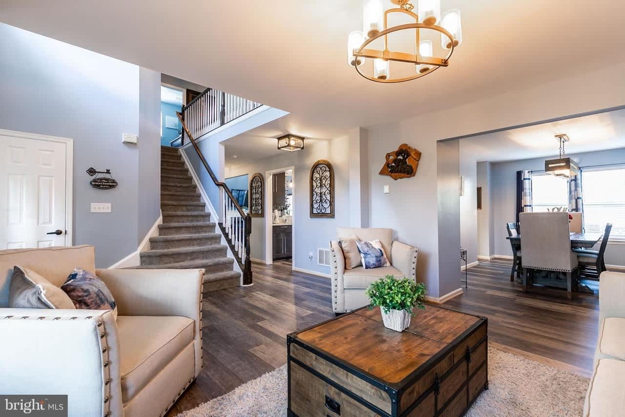 908 Wagner Farm Ct