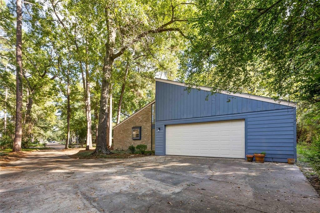 1902 Lazy Grove Drive