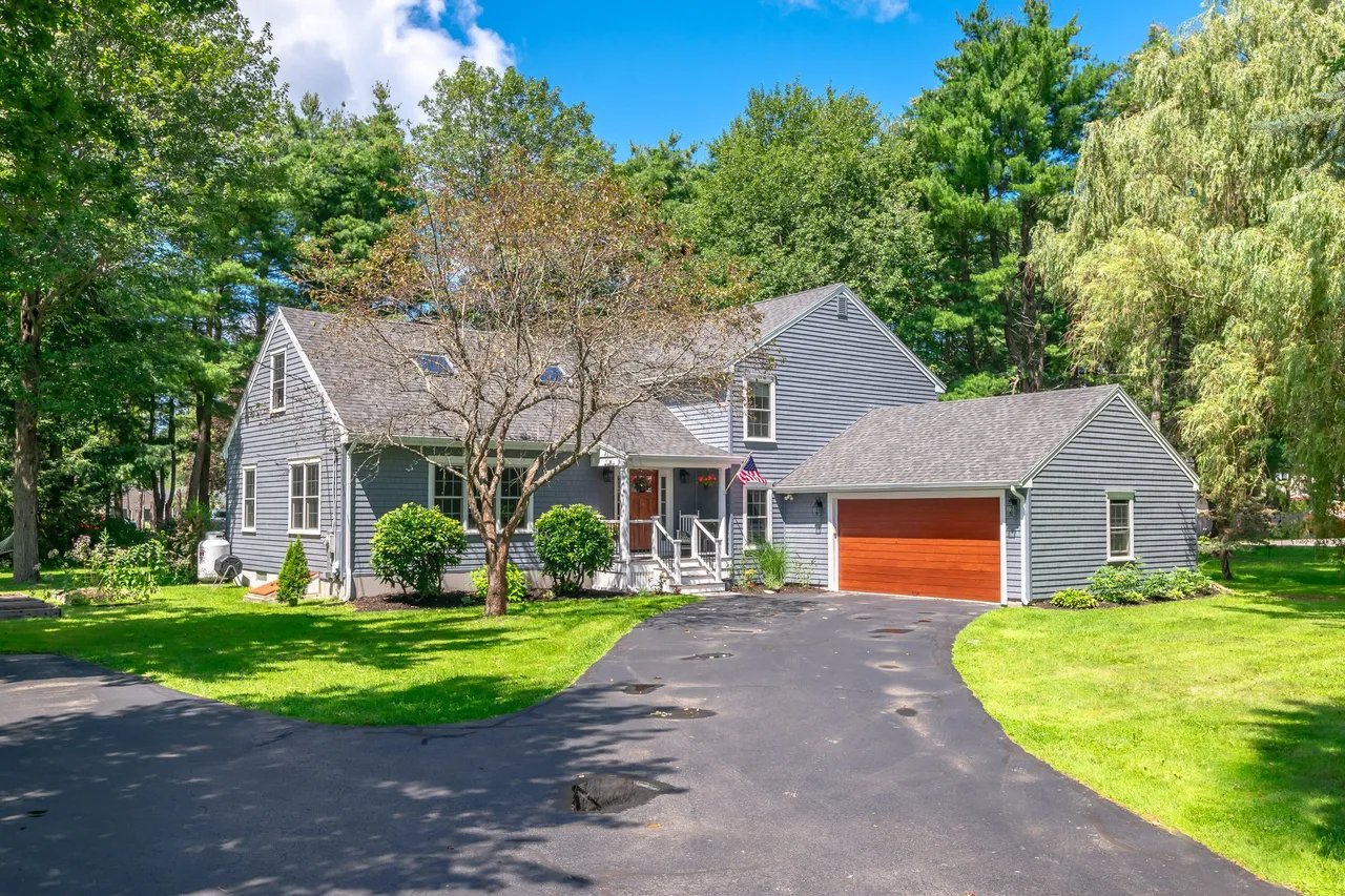 New Listing! 70 US Route 1/One, Falmouth, Maine – $950,000