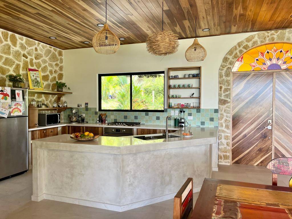 Captivating Modern 3 bedroom Oasis in Ojochal - Your Dream Home Awaits!