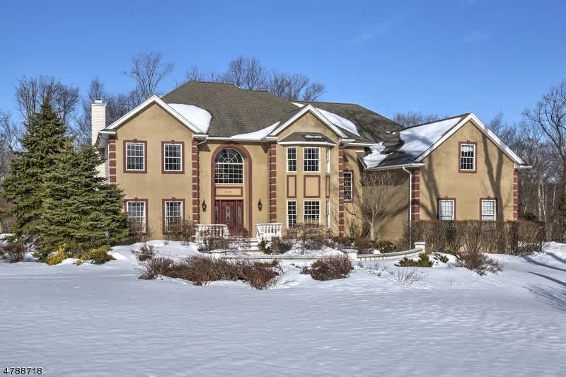 8 Cornell Drive