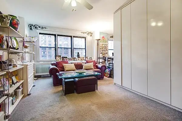 301 East 63rd Street Unit: 5C