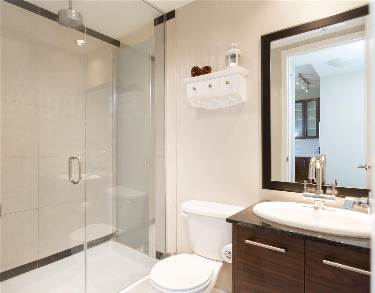 703-2355 Madison Ave