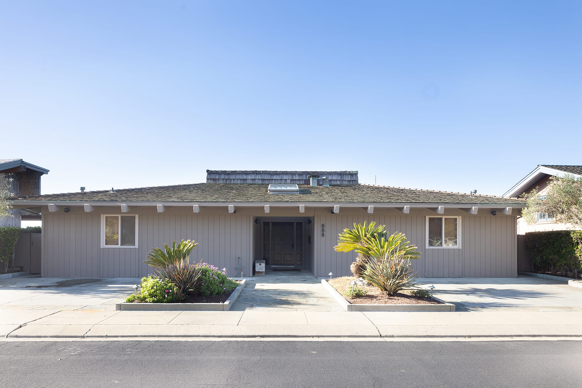 Exclusive Beachfront Living - 888 Via Gaviota