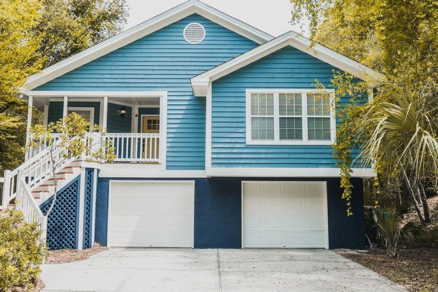 8 Edgewater Aly