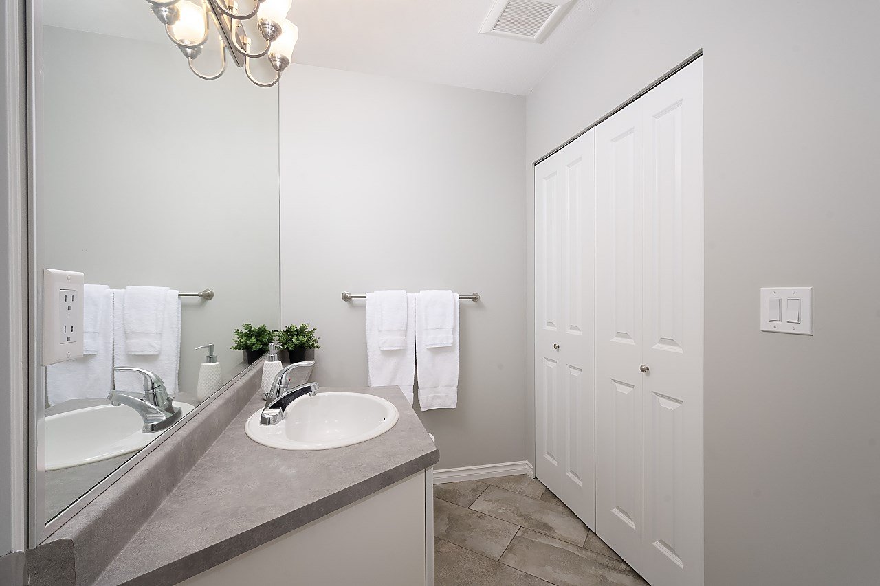 221-3280 Plateau Blvd