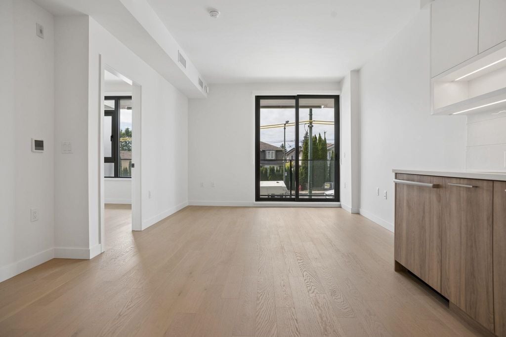 8398 Oak Street 208, Vancouver