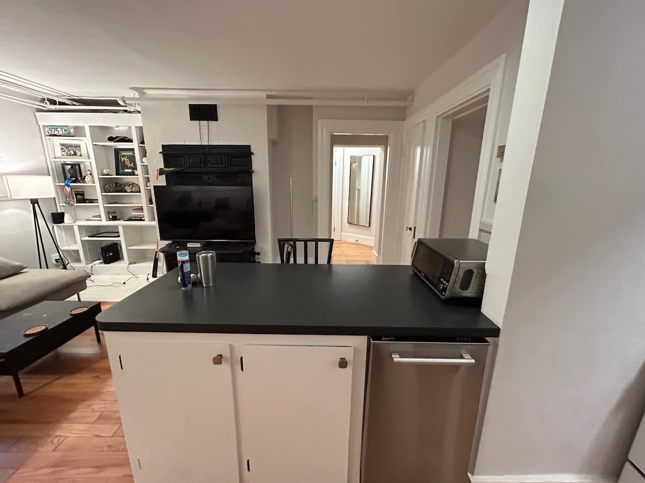Fairfield @ Marlborough Street 1 Bed - Private Entry and Semi-Private Patio! available AUGUST! 