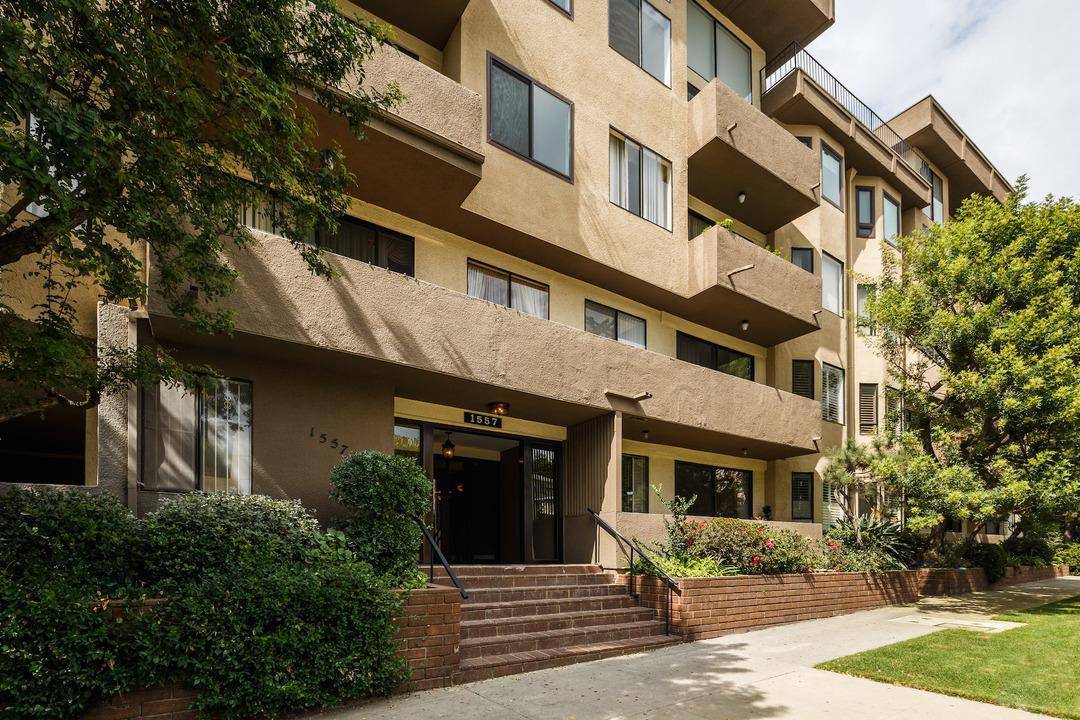 1557 S Beverly Gln, #1T