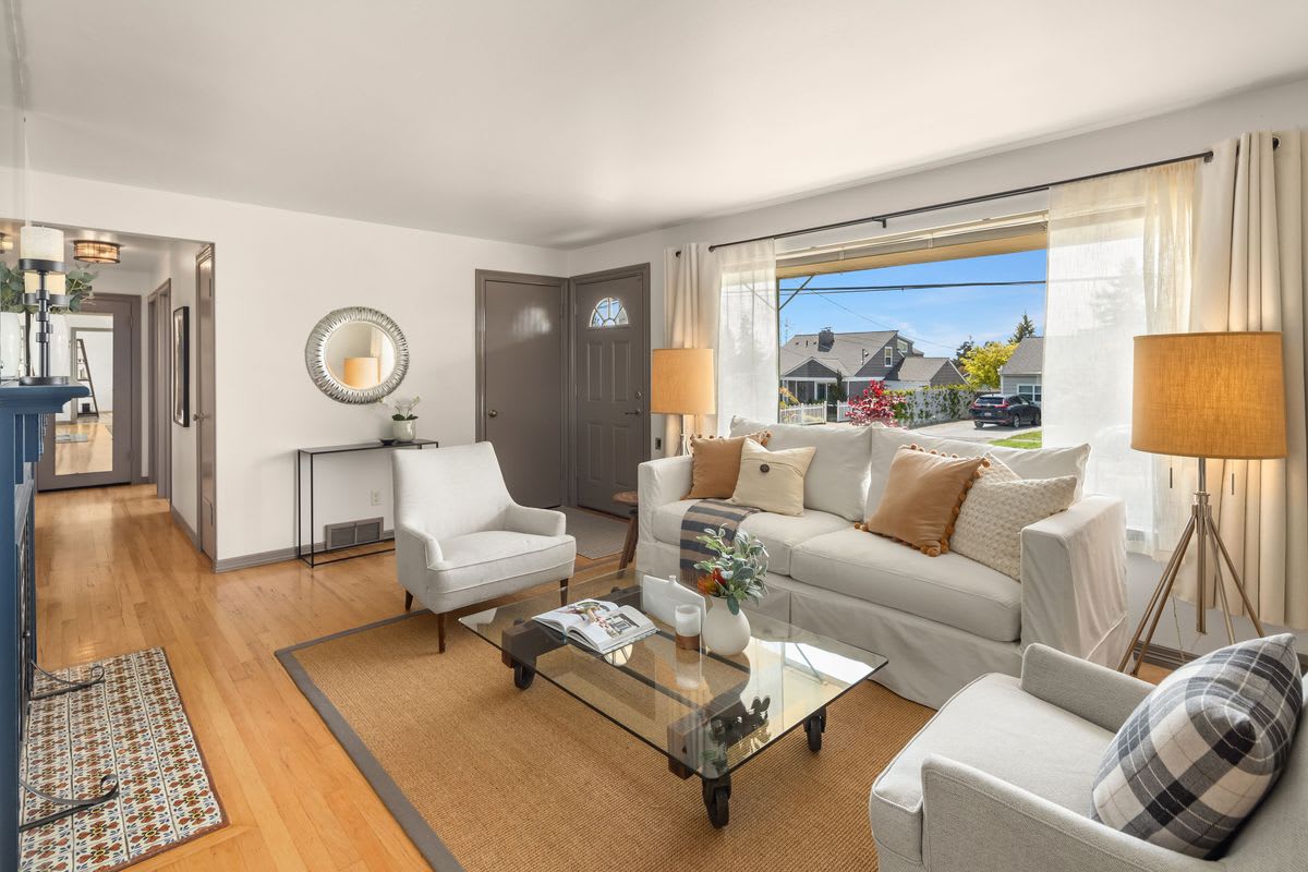 Charming Views in Arbor Heights