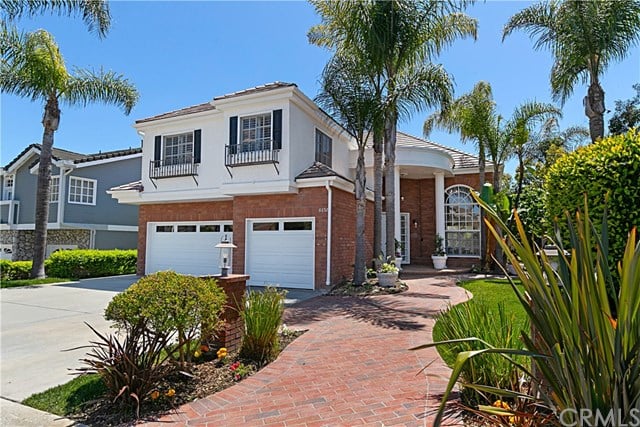 6652 Carriage Circle, Huntington Beach 
