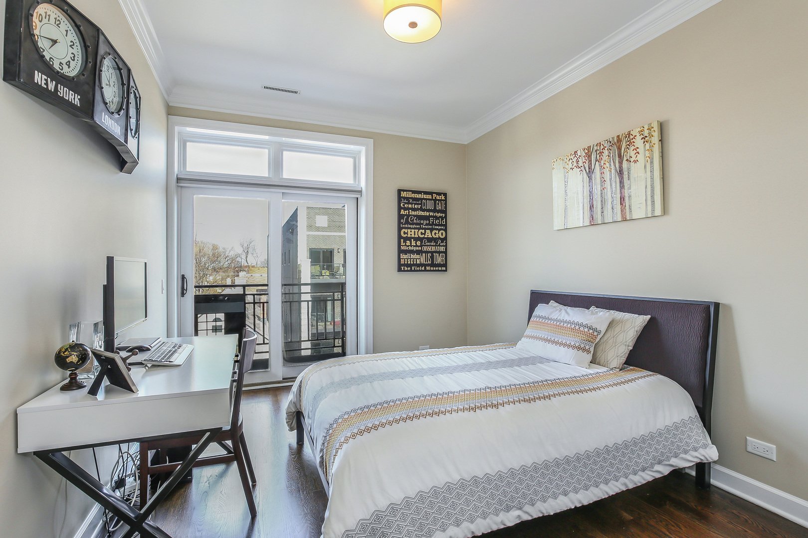 2107 W Belmont #4B