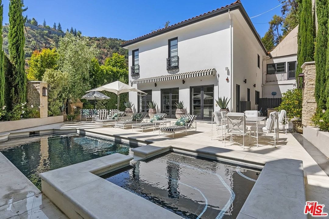 Paradise Retreat