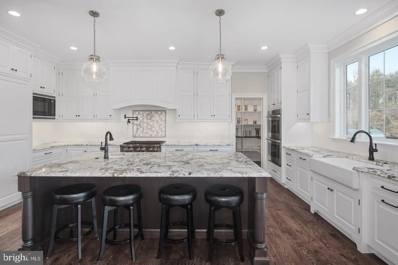 1309 Summer Hill Ln