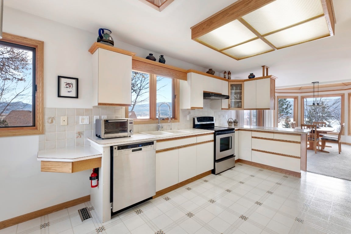707 Brookfield Ct