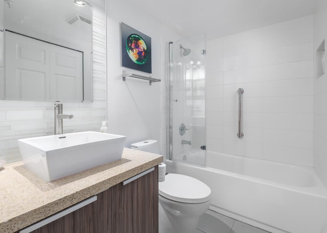 112-1466 Pemberton Ave