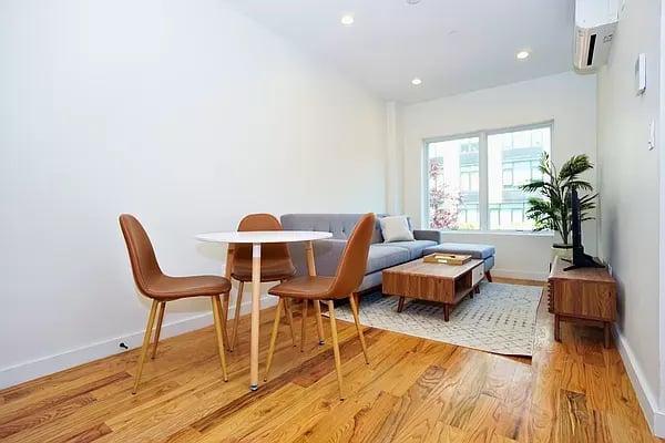 131 North 5th Street Unit: 2C