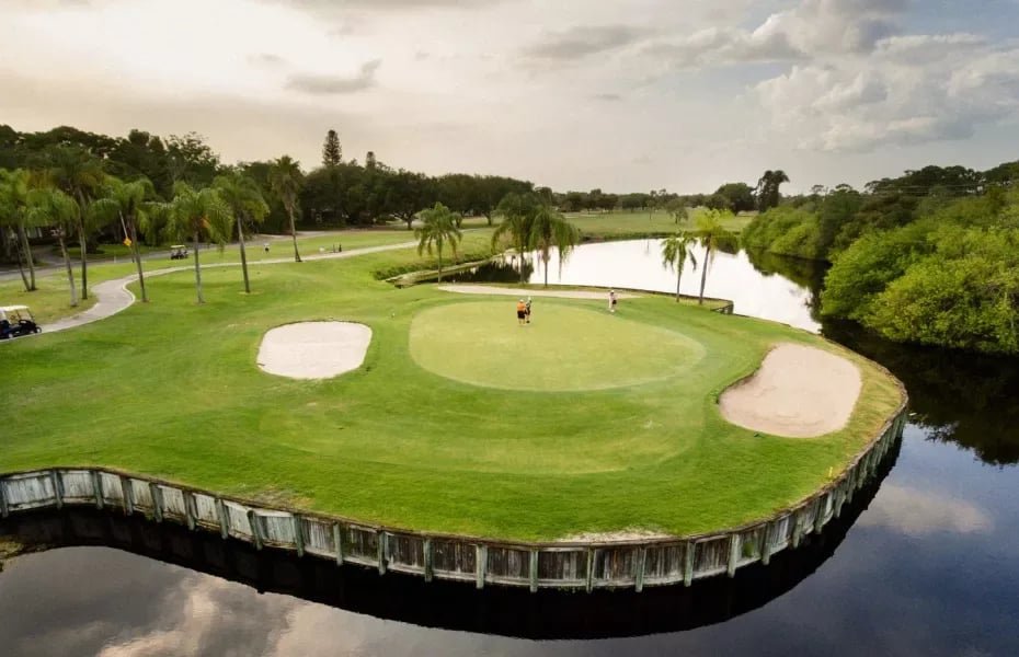 Discover Lakewood Estates, Florida: Where Golf, Nature, and Beaches Converge