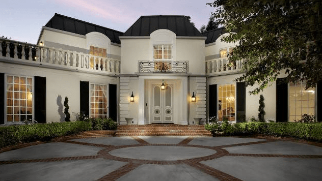 1070 Woodland Dr