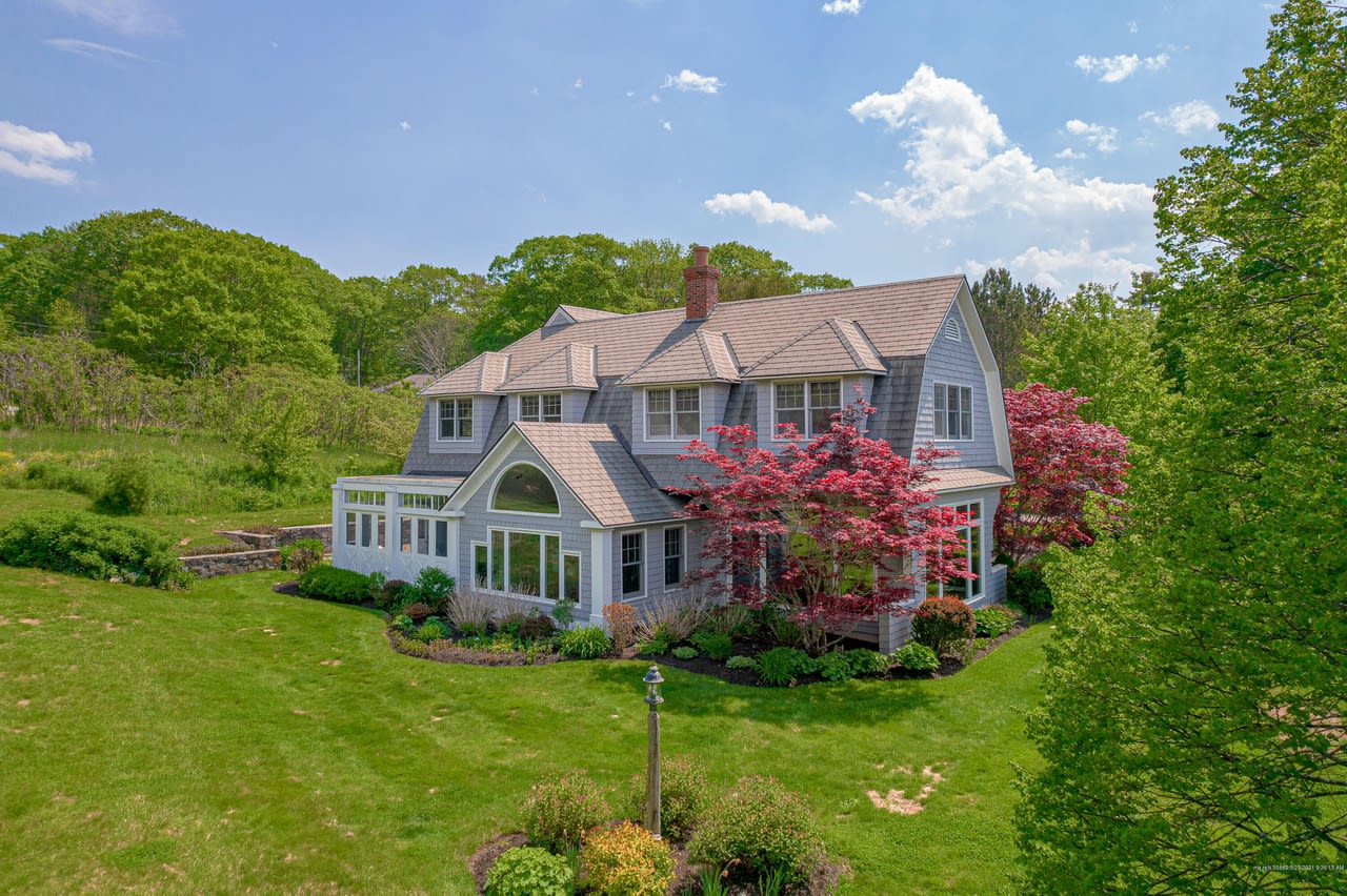4 Cole Field Rd
