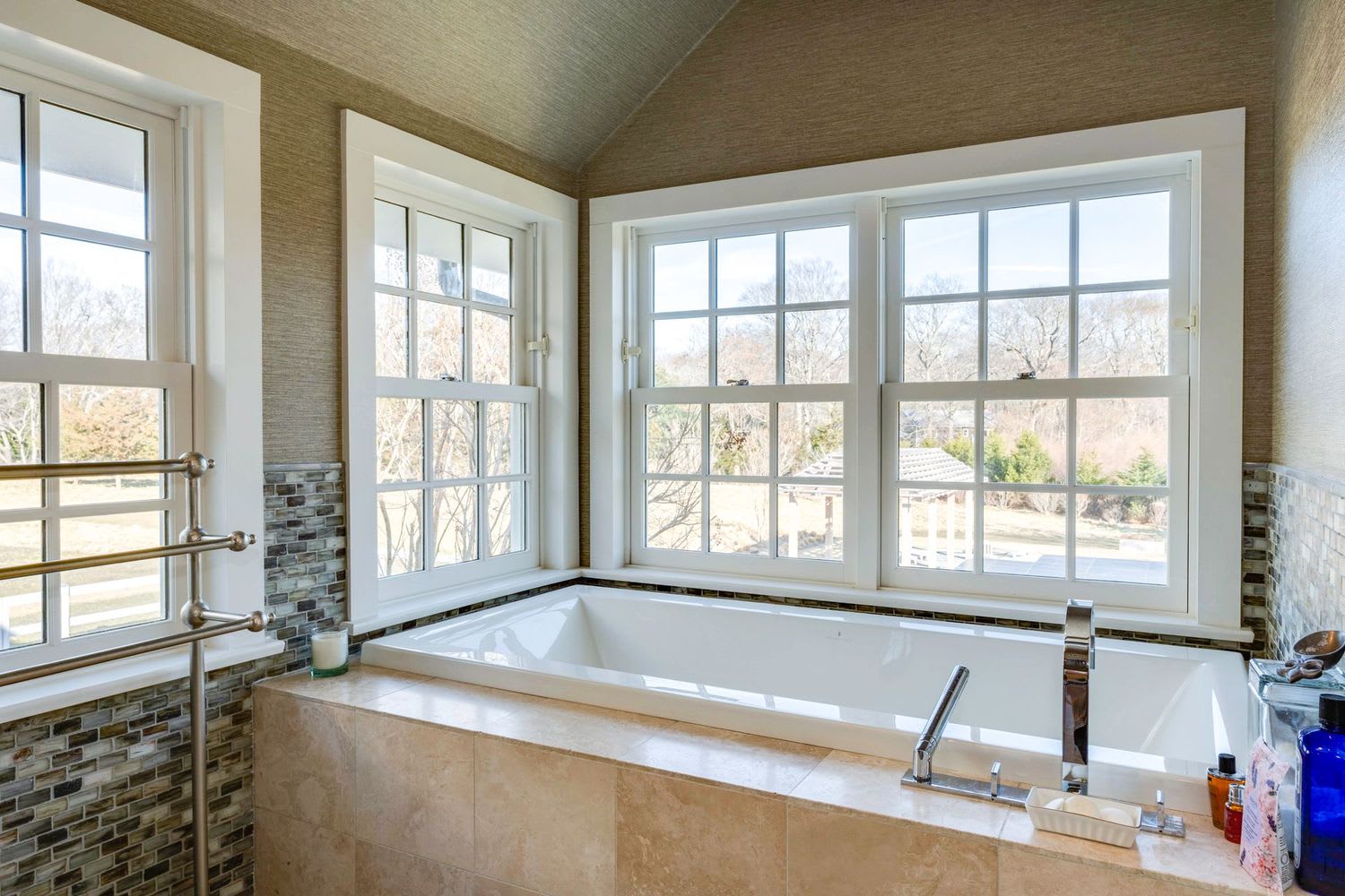 Upscale, Updated Sag Harbor Farmhouse in Waterfront Neighborhood