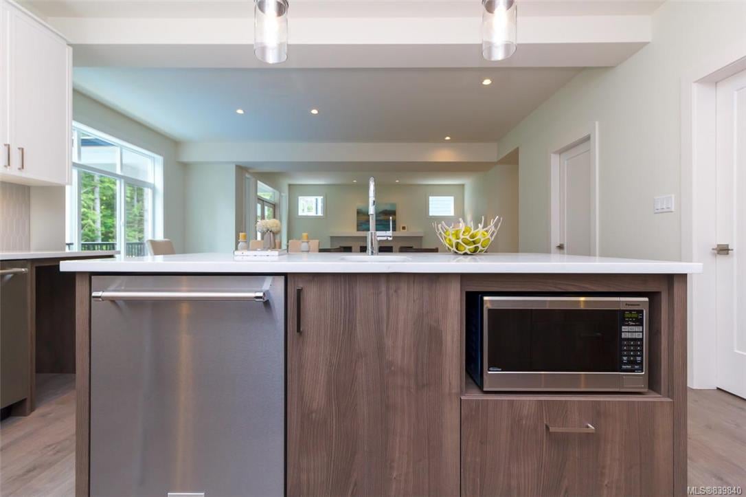 3516 Paperbark Cres