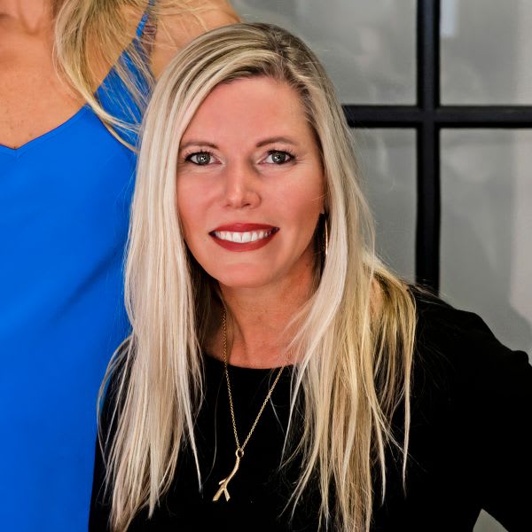 Mary Dudley McLean Chattanooga Real Estate Agent Headshot