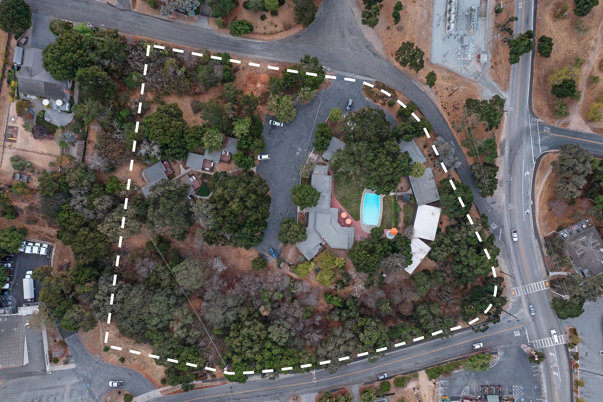 Blue Sky Lodge - Carmel Valley Village