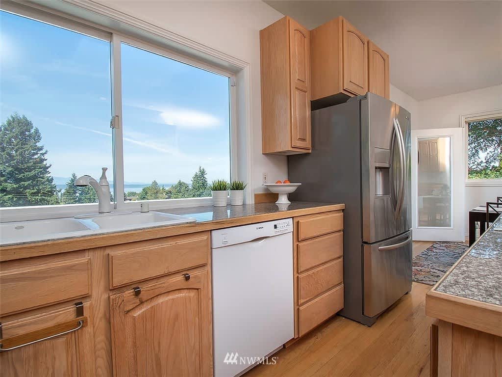 1111 Sierra Pl