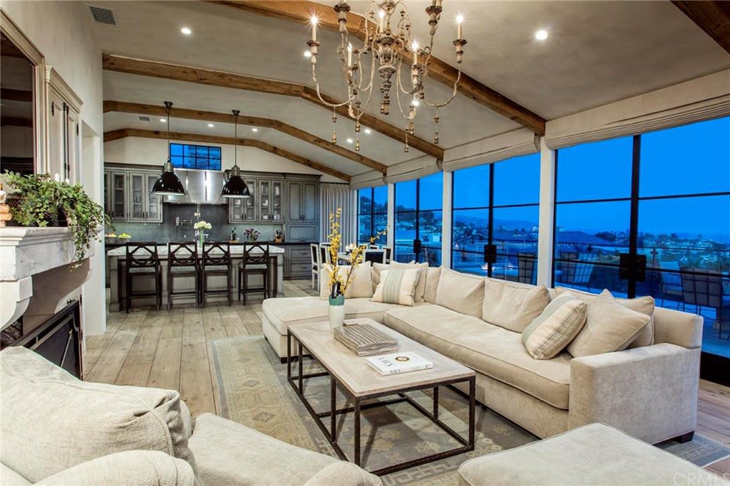 915 Emerald Bay