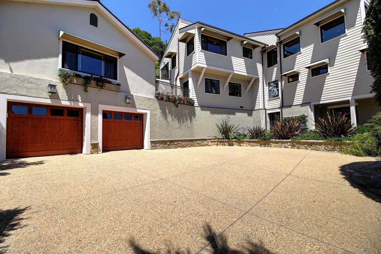 1710 Mission Ridge Rd
