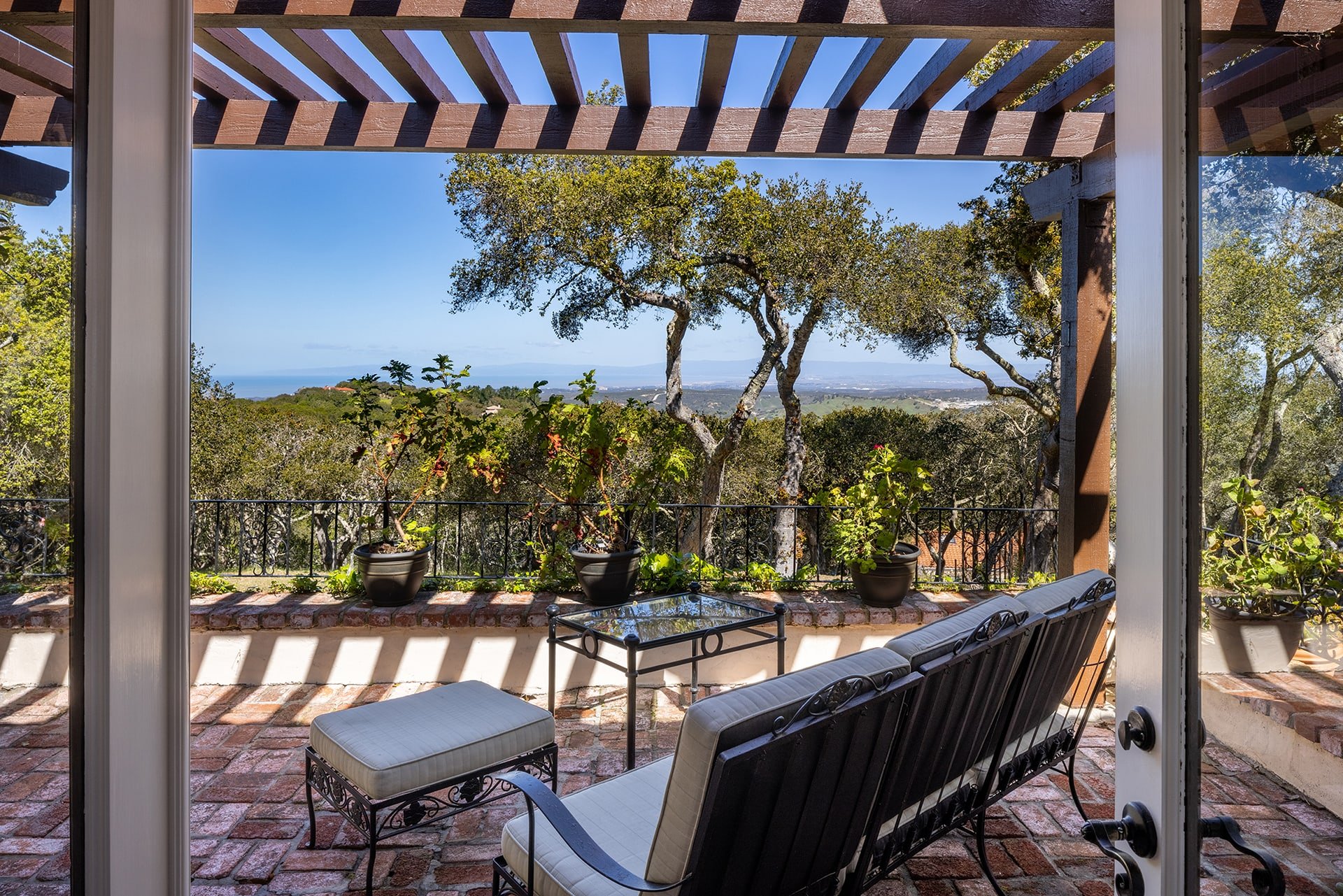 Serene Monterey Haven - 11975 Saddle Rd