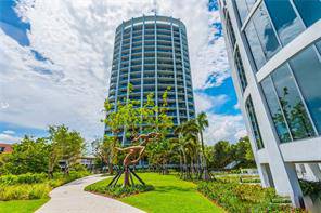 2831 S Bayshore Dr, #402