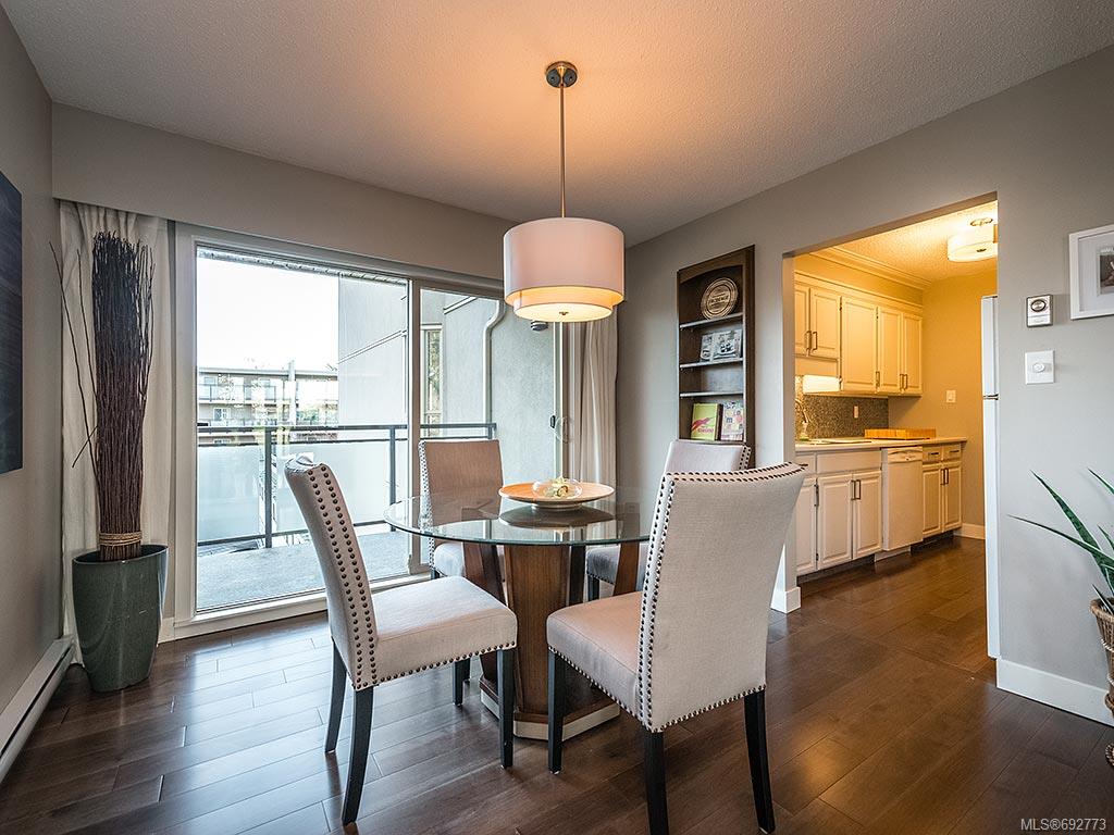 204-1419 Stadacona Ave, Victoria