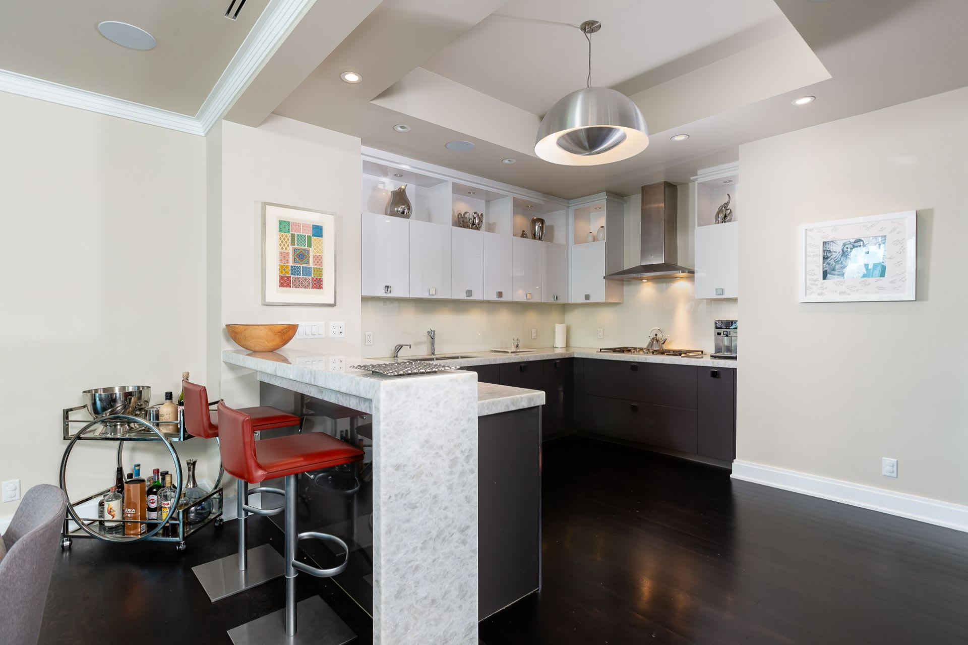 206 Bloor St W 