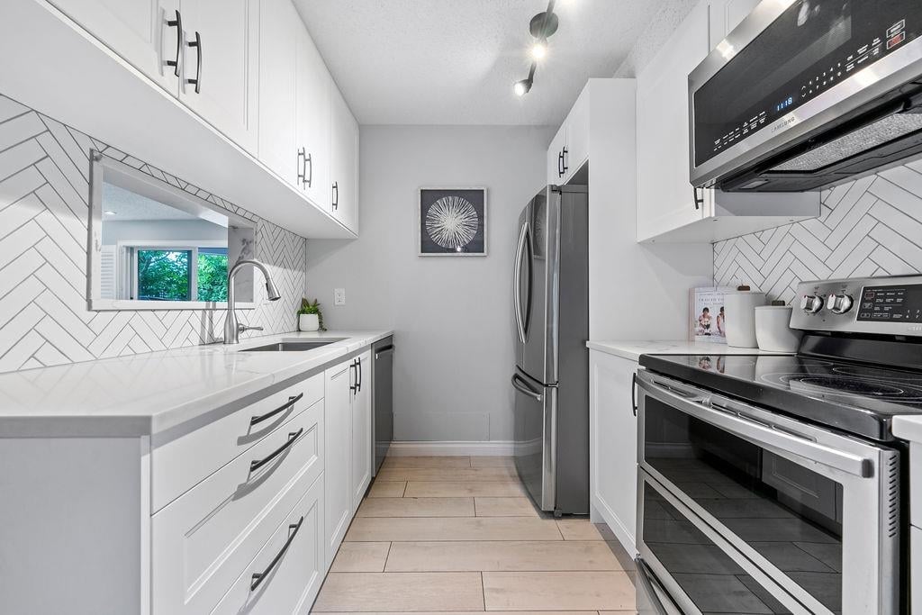 104-1345 W 4th Ave