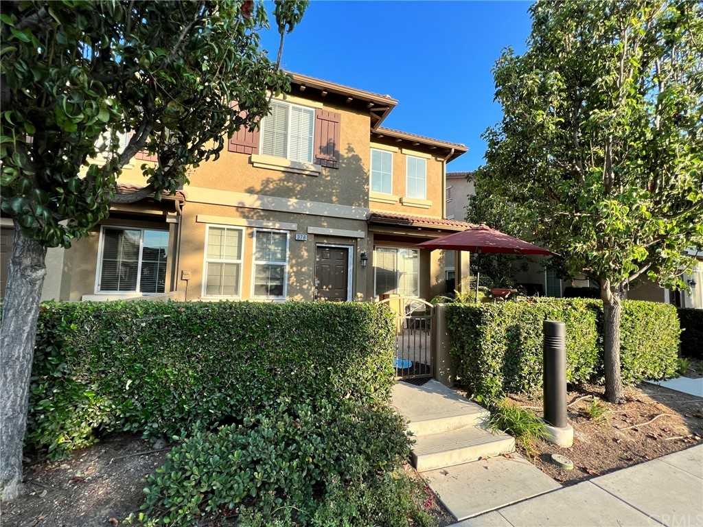 378 W Mountain Holly Avenue