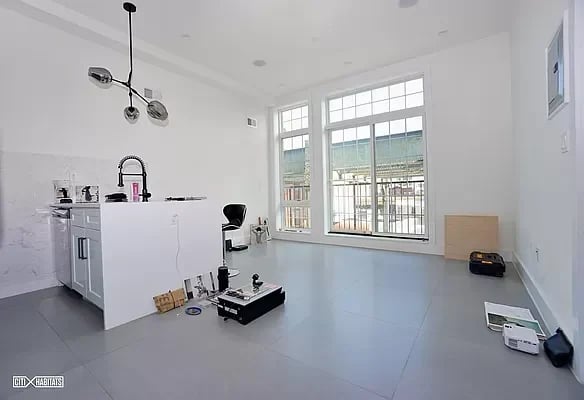 1161 Myrtle Avenue Unit: 3F