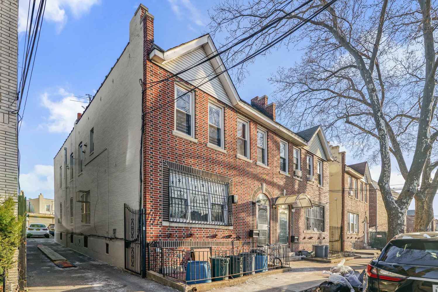 11-33 30th Dr