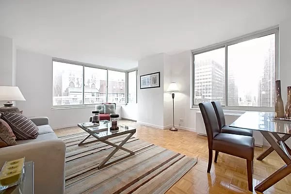 145 East 48th Street Unit: 24B