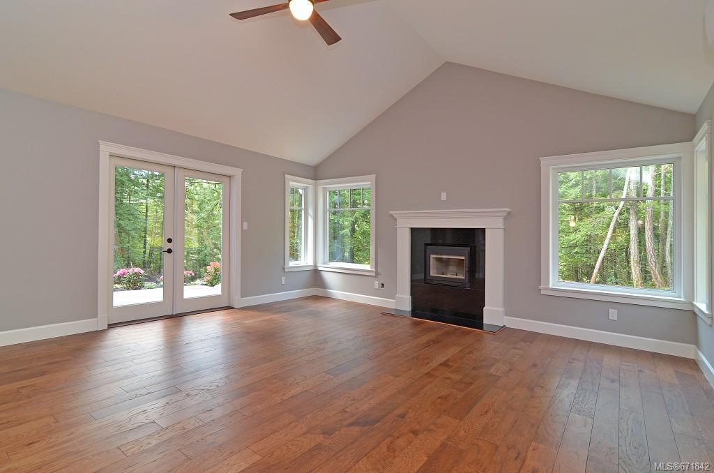764 Hanington Rd, Highlands