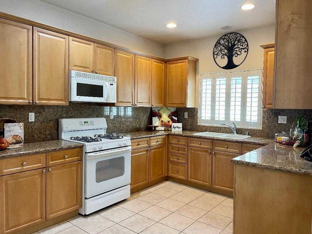 5 Park River Oak Court