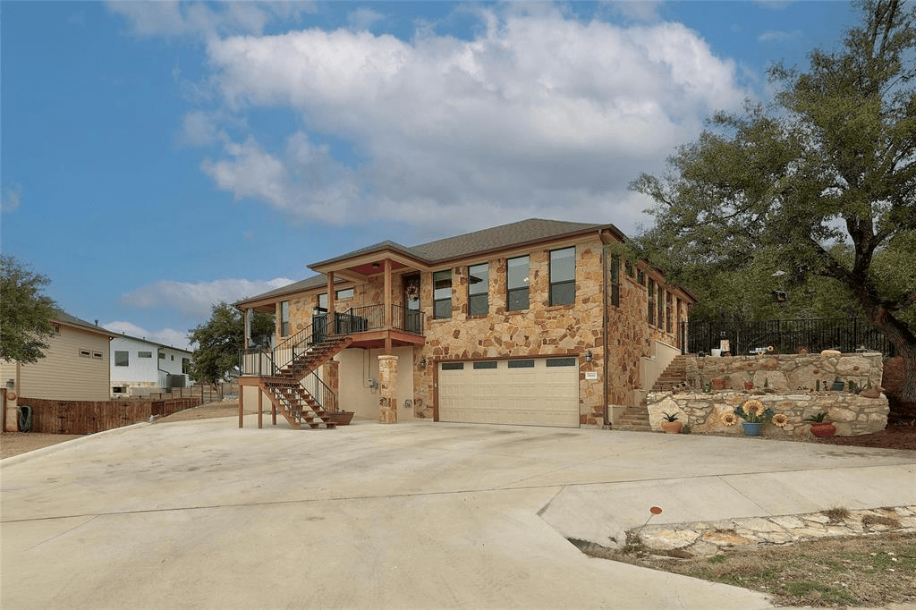 19000 Mariners Pt, Point Venture, Texas 78645