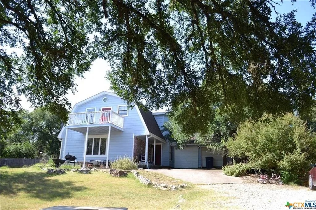 6 Basswood Cir