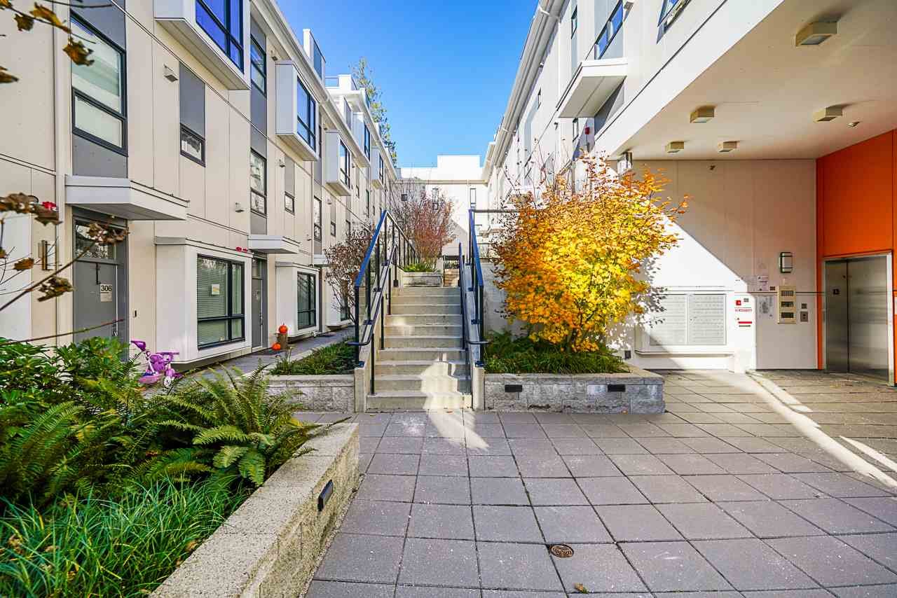 311-9350 University High St
